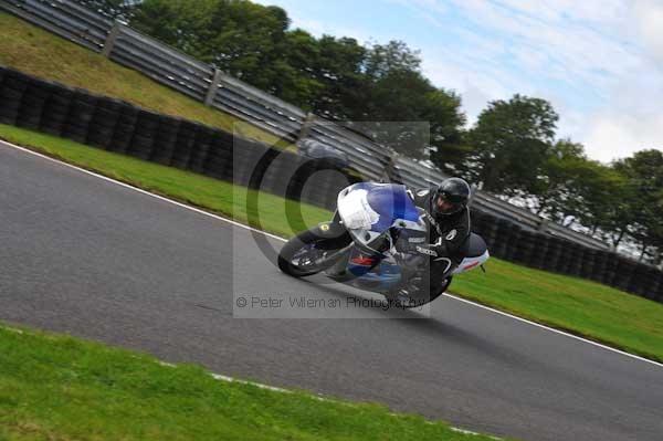 Motorcycle action photographs;cadwell;cadwell park photographs;event digital images;eventdigitalimages;motor racing louth lincolnshire;no limits trackday;peter wileman photography;trackday;trackday digital images;trackday photos