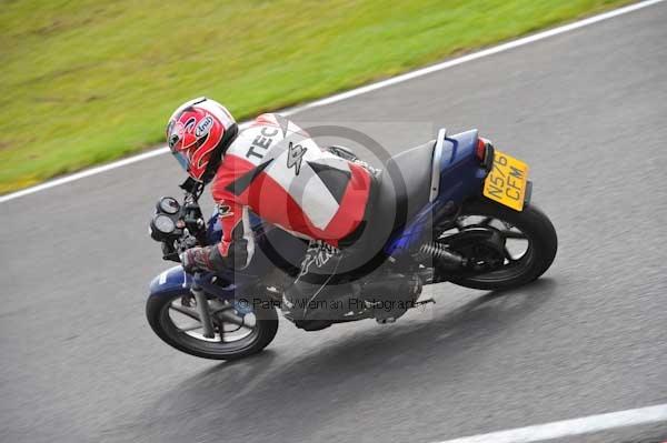 Motorcycle action photographs;cadwell;cadwell park photographs;event digital images;eventdigitalimages;motor racing louth lincolnshire;no limits trackday;peter wileman photography;trackday;trackday digital images;trackday photos