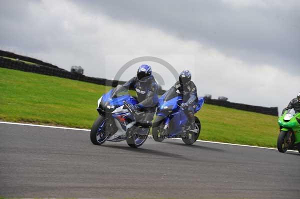 Motorcycle action photographs;cadwell;cadwell park photographs;event digital images;eventdigitalimages;motor racing louth lincolnshire;no limits trackday;peter wileman photography;trackday;trackday digital images;trackday photos