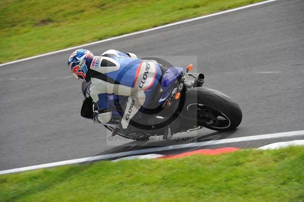 Motorcycle action photographs;cadwell;cadwell park photographs;event digital images;eventdigitalimages;motor racing louth lincolnshire;no limits trackday;peter wileman photography;trackday;trackday digital images;trackday photos