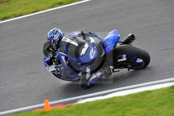 Motorcycle action photographs;cadwell;cadwell park photographs;event digital images;eventdigitalimages;motor racing louth lincolnshire;no limits trackday;peter wileman photography;trackday;trackday digital images;trackday photos