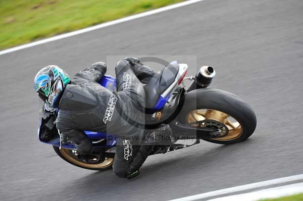 Motorcycle action photographs;cadwell;cadwell park photographs;event digital images;eventdigitalimages;motor racing louth lincolnshire;no limits trackday;peter wileman photography;trackday;trackday digital images;trackday photos