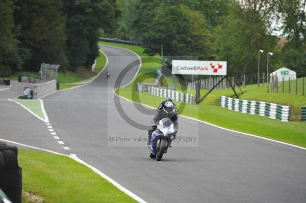 Motorcycle action photographs;cadwell;cadwell park photographs;event digital images;eventdigitalimages;motor racing louth lincolnshire;no limits trackday;peter wileman photography;trackday;trackday digital images;trackday photos
