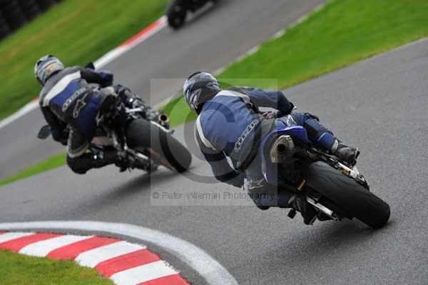Motorcycle action photographs;cadwell;cadwell park photographs;event digital images;eventdigitalimages;motor racing louth lincolnshire;no limits trackday;peter wileman photography;trackday;trackday digital images;trackday photos