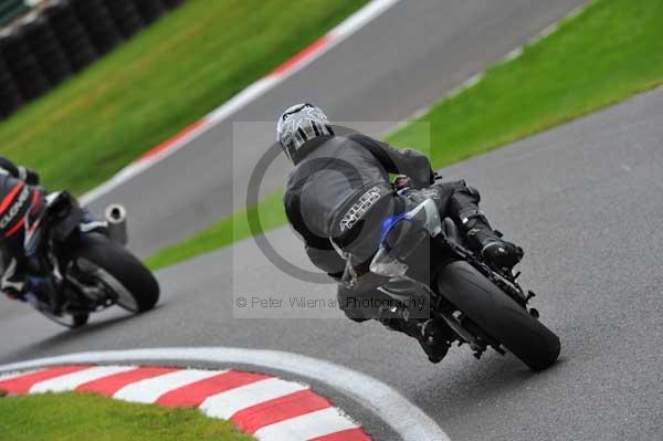 Motorcycle action photographs;cadwell;cadwell park photographs;event digital images;eventdigitalimages;motor racing louth lincolnshire;no limits trackday;peter wileman photography;trackday;trackday digital images;trackday photos