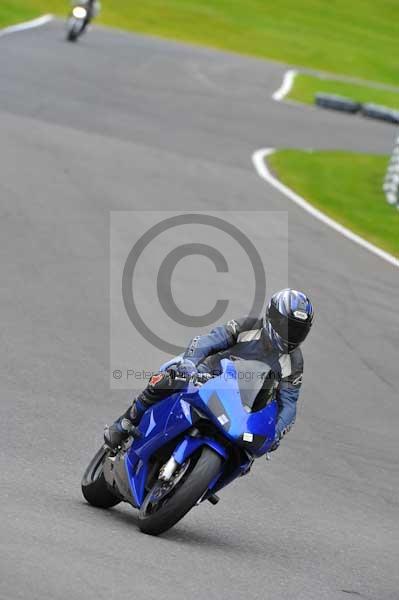 Motorcycle action photographs;cadwell;cadwell park photographs;event digital images;eventdigitalimages;motor racing louth lincolnshire;no limits trackday;peter wileman photography;trackday;trackday digital images;trackday photos