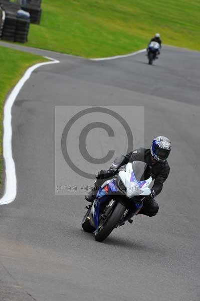 Motorcycle action photographs;cadwell;cadwell park photographs;event digital images;eventdigitalimages;motor racing louth lincolnshire;no limits trackday;peter wileman photography;trackday;trackday digital images;trackday photos