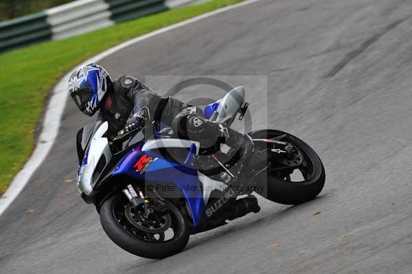 Motorcycle action photographs;cadwell;cadwell park photographs;event digital images;eventdigitalimages;motor racing louth lincolnshire;no limits trackday;peter wileman photography;trackday;trackday digital images;trackday photos
