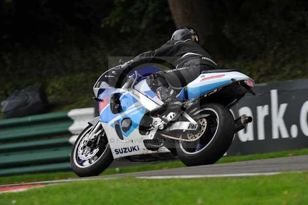 Motorcycle action photographs;cadwell;cadwell park photographs;event digital images;eventdigitalimages;motor racing louth lincolnshire;no limits trackday;peter wileman photography;trackday;trackday digital images;trackday photos