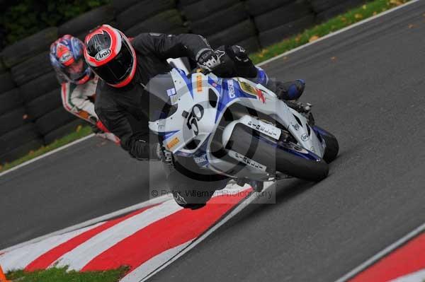 Motorcycle action photographs;cadwell;cadwell park photographs;event digital images;eventdigitalimages;motor racing louth lincolnshire;no limits trackday;peter wileman photography;trackday;trackday digital images;trackday photos