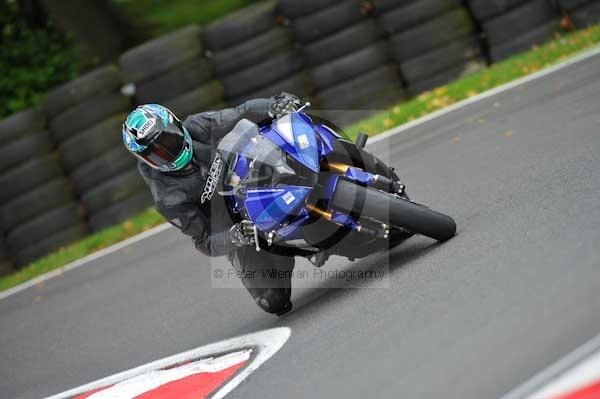 Motorcycle action photographs;cadwell;cadwell park photographs;event digital images;eventdigitalimages;motor racing louth lincolnshire;no limits trackday;peter wileman photography;trackday;trackday digital images;trackday photos