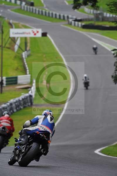 Motorcycle action photographs;cadwell;cadwell park photographs;event digital images;eventdigitalimages;motor racing louth lincolnshire;no limits trackday;peter wileman photography;trackday;trackday digital images;trackday photos