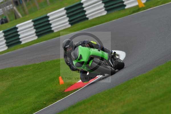 Motorcycle action photographs;cadwell;cadwell park photographs;event digital images;eventdigitalimages;motor racing louth lincolnshire;no limits trackday;peter wileman photography;trackday;trackday digital images;trackday photos