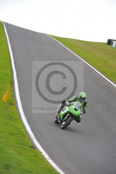 Motorcycle action photographs;cadwell;cadwell park photographs;event digital images;eventdigitalimages;motor racing louth lincolnshire;no limits trackday;peter wileman photography;trackday;trackday digital images;trackday photos