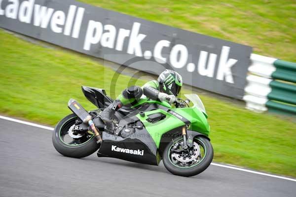 Motorcycle action photographs;cadwell;cadwell park photographs;event digital images;eventdigitalimages;motor racing louth lincolnshire;no limits trackday;peter wileman photography;trackday;trackday digital images;trackday photos
