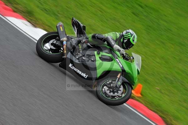 Motorcycle action photographs;cadwell;cadwell park photographs;event digital images;eventdigitalimages;motor racing louth lincolnshire;no limits trackday;peter wileman photography;trackday;trackday digital images;trackday photos