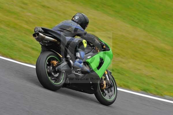 Motorcycle action photographs;cadwell;cadwell park photographs;event digital images;eventdigitalimages;motor racing louth lincolnshire;no limits trackday;peter wileman photography;trackday;trackday digital images;trackday photos