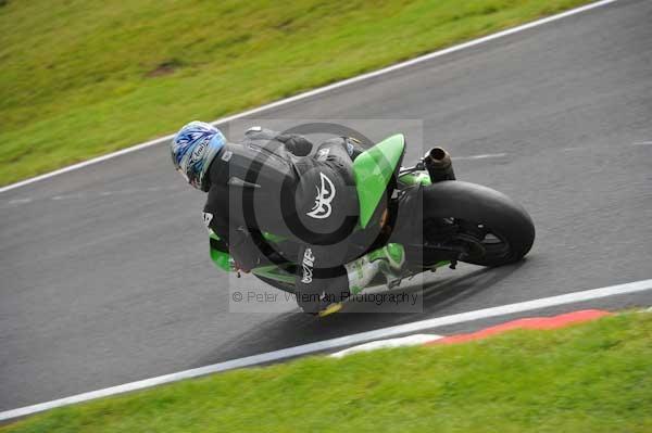 Motorcycle action photographs;cadwell;cadwell park photographs;event digital images;eventdigitalimages;motor racing louth lincolnshire;no limits trackday;peter wileman photography;trackday;trackday digital images;trackday photos