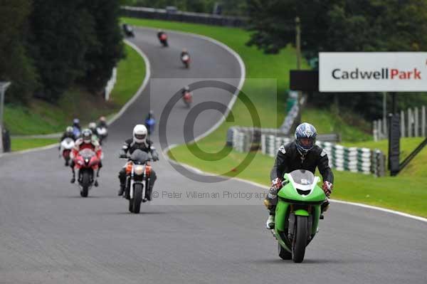 Motorcycle action photographs;cadwell;cadwell park photographs;event digital images;eventdigitalimages;motor racing louth lincolnshire;no limits trackday;peter wileman photography;trackday;trackday digital images;trackday photos