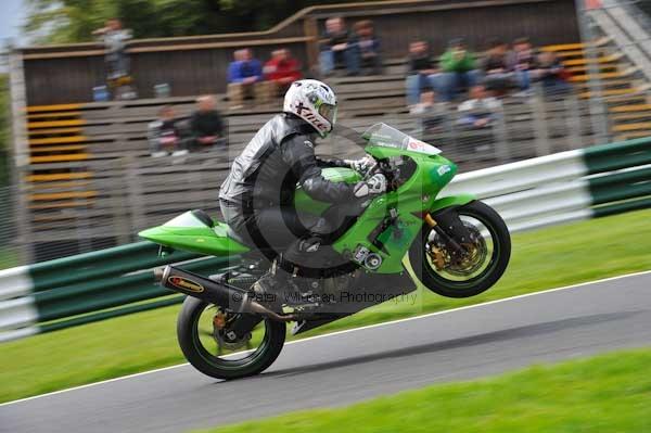 Motorcycle action photographs;cadwell;cadwell park photographs;event digital images;eventdigitalimages;motor racing louth lincolnshire;no limits trackday;peter wileman photography;trackday;trackday digital images;trackday photos