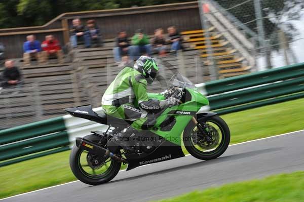 Motorcycle action photographs;cadwell;cadwell park photographs;event digital images;eventdigitalimages;motor racing louth lincolnshire;no limits trackday;peter wileman photography;trackday;trackday digital images;trackday photos