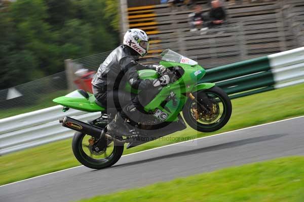 Motorcycle action photographs;cadwell;cadwell park photographs;event digital images;eventdigitalimages;motor racing louth lincolnshire;no limits trackday;peter wileman photography;trackday;trackday digital images;trackday photos