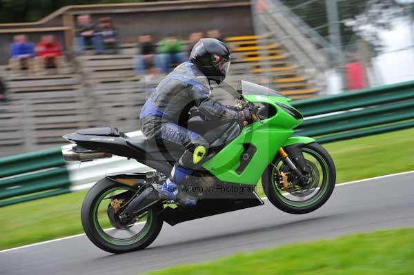 Motorcycle action photographs;cadwell;cadwell park photographs;event digital images;eventdigitalimages;motor racing louth lincolnshire;no limits trackday;peter wileman photography;trackday;trackday digital images;trackday photos