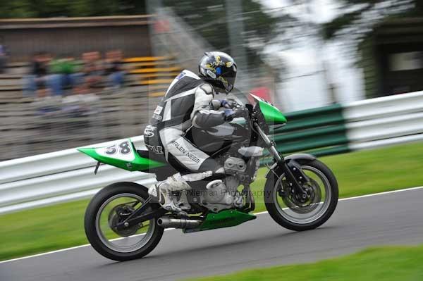 Motorcycle action photographs;cadwell;cadwell park photographs;event digital images;eventdigitalimages;motor racing louth lincolnshire;no limits trackday;peter wileman photography;trackday;trackday digital images;trackday photos