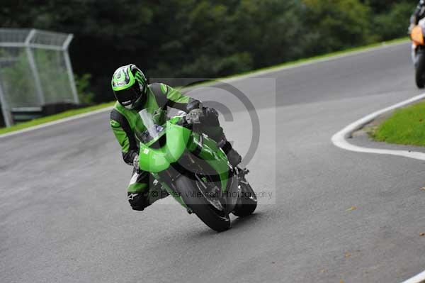 Motorcycle action photographs;cadwell;cadwell park photographs;event digital images;eventdigitalimages;motor racing louth lincolnshire;no limits trackday;peter wileman photography;trackday;trackday digital images;trackday photos
