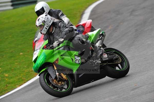 Motorcycle action photographs;cadwell;cadwell park photographs;event digital images;eventdigitalimages;motor racing louth lincolnshire;no limits trackday;peter wileman photography;trackday;trackday digital images;trackday photos