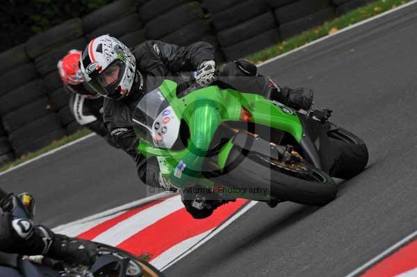Motorcycle action photographs;cadwell;cadwell park photographs;event digital images;eventdigitalimages;motor racing louth lincolnshire;no limits trackday;peter wileman photography;trackday;trackday digital images;trackday photos
