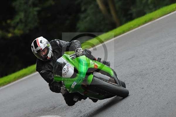 Motorcycle action photographs;cadwell;cadwell park photographs;event digital images;eventdigitalimages;motor racing louth lincolnshire;no limits trackday;peter wileman photography;trackday;trackday digital images;trackday photos