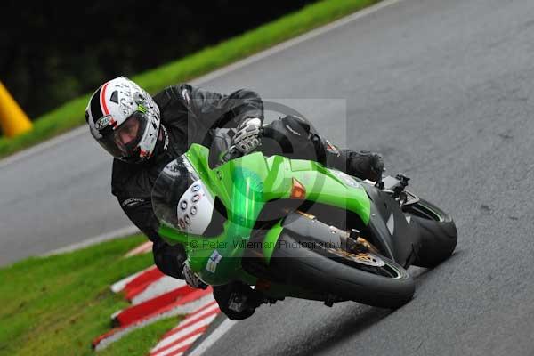 Motorcycle action photographs;cadwell;cadwell park photographs;event digital images;eventdigitalimages;motor racing louth lincolnshire;no limits trackday;peter wileman photography;trackday;trackday digital images;trackday photos