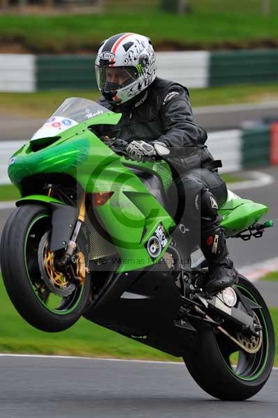Motorcycle action photographs;cadwell;cadwell park photographs;event digital images;eventdigitalimages;motor racing louth lincolnshire;no limits trackday;peter wileman photography;trackday;trackday digital images;trackday photos