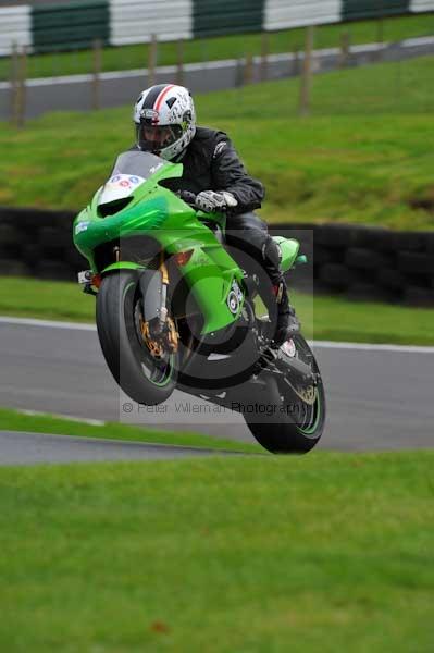 Motorcycle action photographs;cadwell;cadwell park photographs;event digital images;eventdigitalimages;motor racing louth lincolnshire;no limits trackday;peter wileman photography;trackday;trackday digital images;trackday photos
