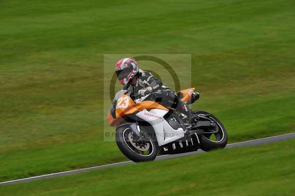 Motorcycle action photographs;cadwell;cadwell park photographs;event digital images;eventdigitalimages;motor racing louth lincolnshire;no limits trackday;peter wileman photography;trackday;trackday digital images;trackday photos