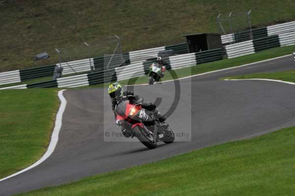 Motorcycle action photographs;cadwell;cadwell park photographs;event digital images;eventdigitalimages;motor racing louth lincolnshire;no limits trackday;peter wileman photography;trackday;trackday digital images;trackday photos