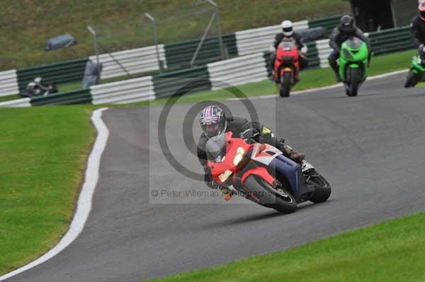 Motorcycle action photographs;cadwell;cadwell park photographs;event digital images;eventdigitalimages;motor racing louth lincolnshire;no limits trackday;peter wileman photography;trackday;trackday digital images;trackday photos