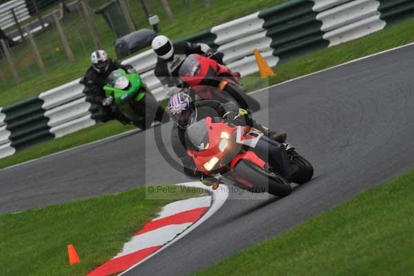 Motorcycle action photographs;cadwell;cadwell park photographs;event digital images;eventdigitalimages;motor racing louth lincolnshire;no limits trackday;peter wileman photography;trackday;trackday digital images;trackday photos