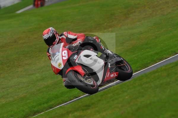 Motorcycle action photographs;cadwell;cadwell park photographs;event digital images;eventdigitalimages;motor racing louth lincolnshire;no limits trackday;peter wileman photography;trackday;trackday digital images;trackday photos