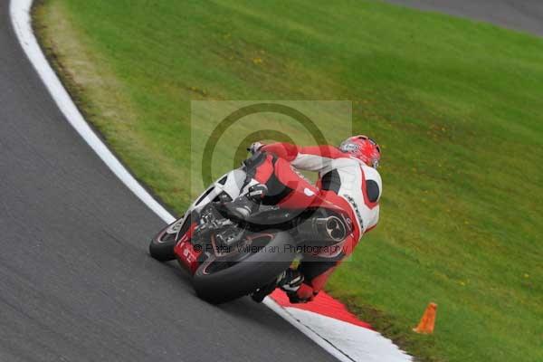 Motorcycle action photographs;cadwell;cadwell park photographs;event digital images;eventdigitalimages;motor racing louth lincolnshire;no limits trackday;peter wileman photography;trackday;trackday digital images;trackday photos