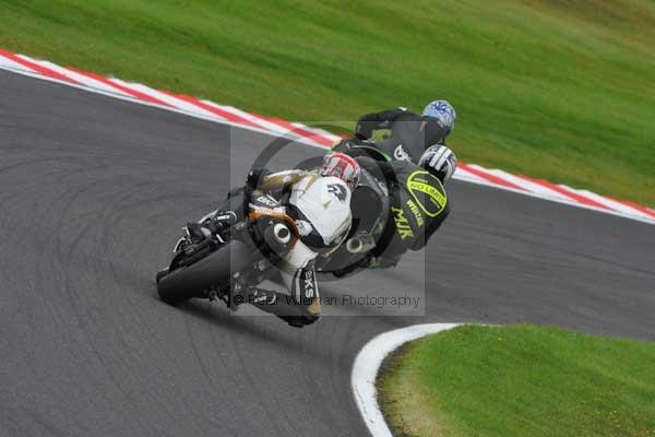 Motorcycle action photographs;cadwell;cadwell park photographs;event digital images;eventdigitalimages;motor racing louth lincolnshire;no limits trackday;peter wileman photography;trackday;trackday digital images;trackday photos
