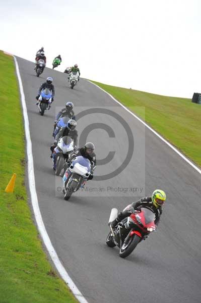 Motorcycle action photographs;cadwell;cadwell park photographs;event digital images;eventdigitalimages;motor racing louth lincolnshire;no limits trackday;peter wileman photography;trackday;trackday digital images;trackday photos