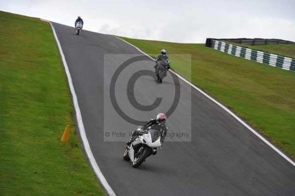 Motorcycle action photographs;cadwell;cadwell park photographs;event digital images;eventdigitalimages;motor racing louth lincolnshire;no limits trackday;peter wileman photography;trackday;trackday digital images;trackday photos