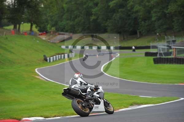 Motorcycle action photographs;cadwell;cadwell park photographs;event digital images;eventdigitalimages;motor racing louth lincolnshire;no limits trackday;peter wileman photography;trackday;trackday digital images;trackday photos
