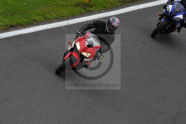 Motorcycle action photographs;cadwell;cadwell park photographs;event digital images;eventdigitalimages;motor racing louth lincolnshire;no limits trackday;peter wileman photography;trackday;trackday digital images;trackday photos