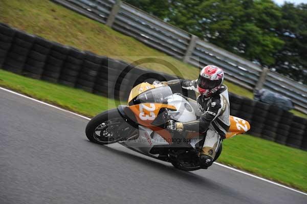 Motorcycle action photographs;cadwell;cadwell park photographs;event digital images;eventdigitalimages;motor racing louth lincolnshire;no limits trackday;peter wileman photography;trackday;trackday digital images;trackday photos