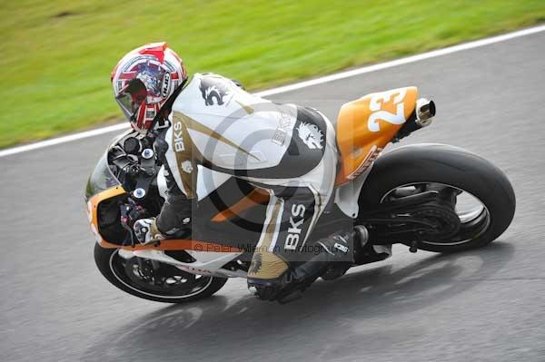 Motorcycle action photographs;cadwell;cadwell park photographs;event digital images;eventdigitalimages;motor racing louth lincolnshire;no limits trackday;peter wileman photography;trackday;trackday digital images;trackday photos