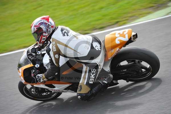Motorcycle action photographs;cadwell;cadwell park photographs;event digital images;eventdigitalimages;motor racing louth lincolnshire;no limits trackday;peter wileman photography;trackday;trackday digital images;trackday photos