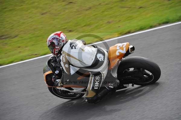 Motorcycle action photographs;cadwell;cadwell park photographs;event digital images;eventdigitalimages;motor racing louth lincolnshire;no limits trackday;peter wileman photography;trackday;trackday digital images;trackday photos